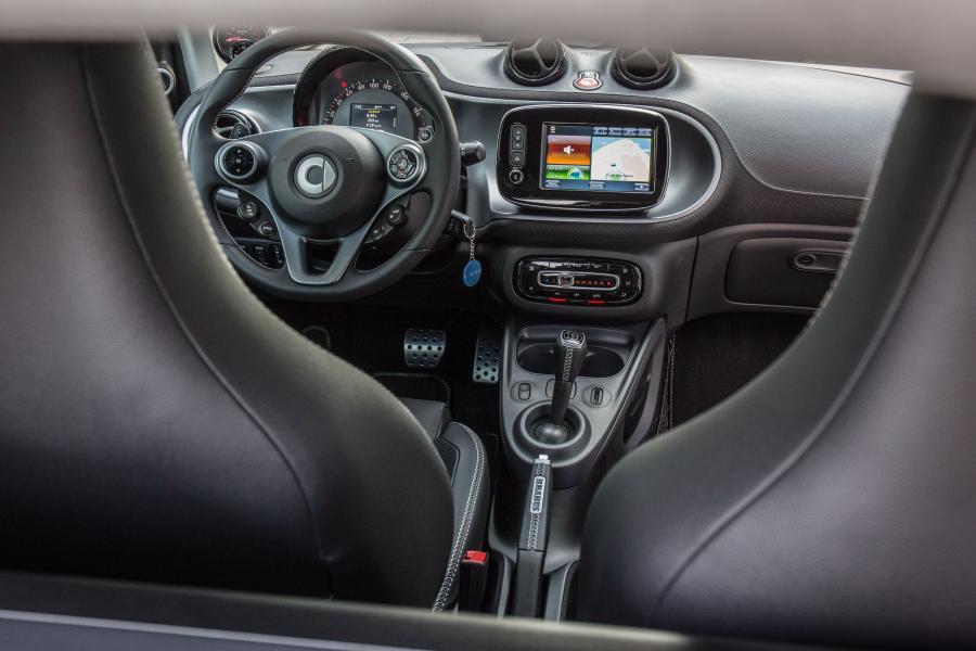 Торпедо Smart ForTwo Xclusive Coupe by Brabus 2016 года  (фото 7 из 29)